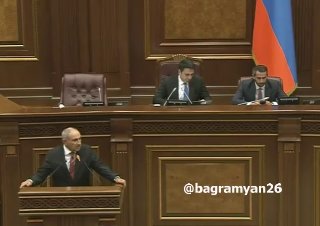 Пашинян заявил о необходимости новой революции после выборов в Эчмиадзине