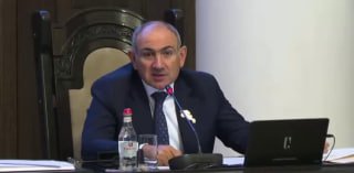 Пашинян анонсировал внеплановые визиты в школы и детсады Эчмиадзина перед выборами