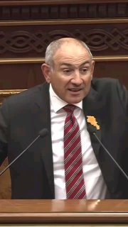 Не бравшие деньги на выборах — опора государственности Армении, заявили в Эчмиадзине