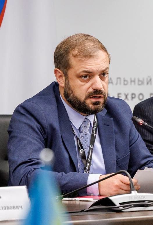 Министр экономики Армении принял участие в сессии ЕАЭС в Екатеринбурге