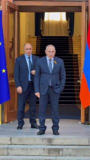 Пашинян и фон дер Ляйен обсудили сотрудничество Армении и ЕС в Ереване