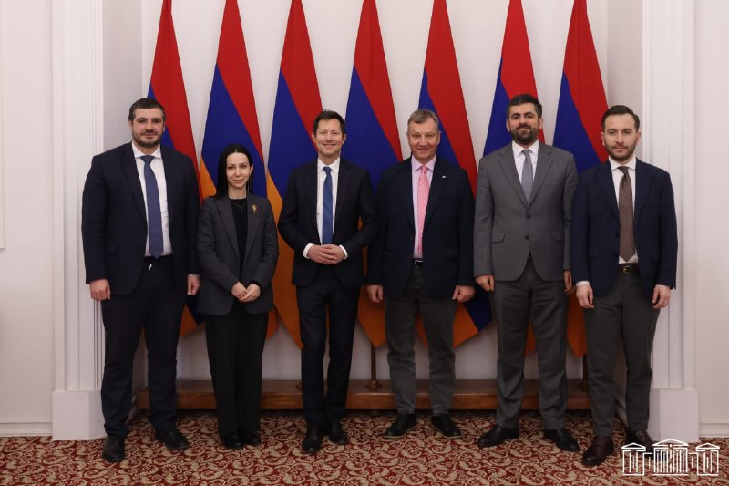 Пашинян побеждает на выборах в Армении: зампред ЕНП поздравил премьера
