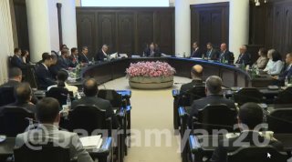 Правительство Армении выделило 3,14 млрд драмов на поддержку экспорта тепличной продукции и фруктов из Эчмиадзина и других регионов
