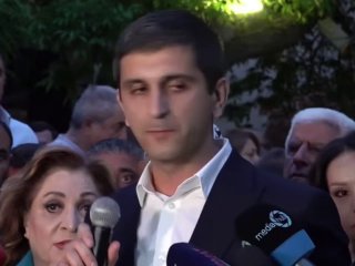 Сторонники проигравших кандидатов устроили акцию у ЦИК после выборов в Армавире