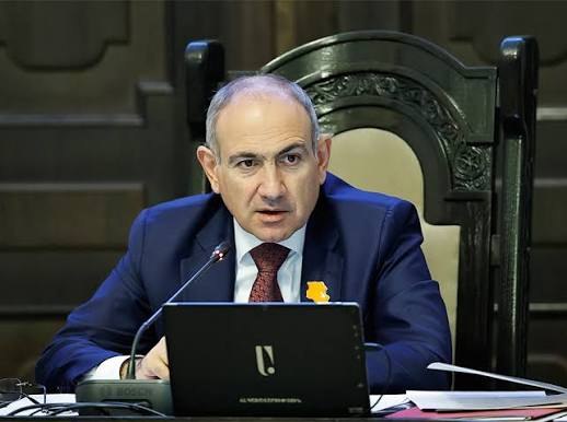 Пашинян призвал оппонентов выйти на улицы после выборов в Эчмиадзине