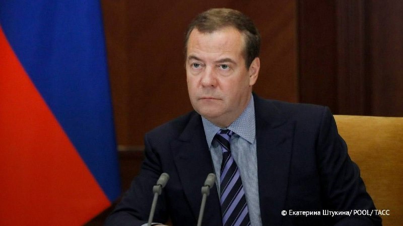 Медведев: Запад беспрецедентно вмешивался в выборы в Армении, в том числе в Эчмиадзине